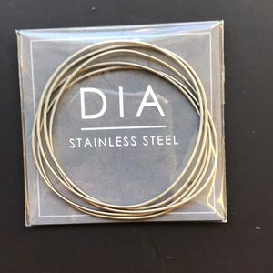 Set of 5 Dia Bracelets Stainless steal